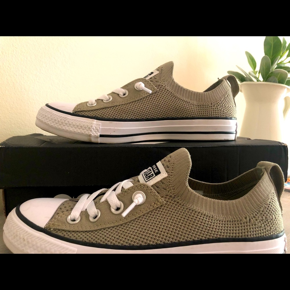 EUC Converse Shorline Knit- Rare Color!